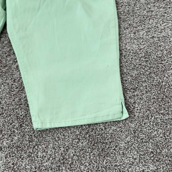 Lee Riders Women's Jean Capris Size 26 W Midrise Glitter Belt Mint Green Stretch - Picture 3 of 6